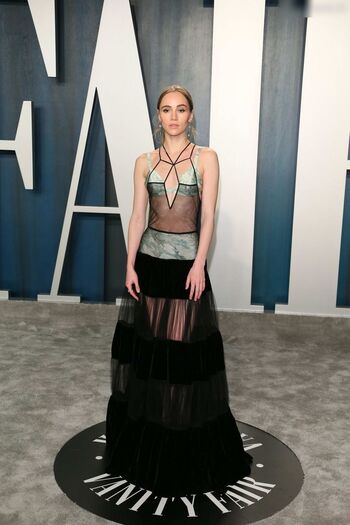 Suki Waterhouse