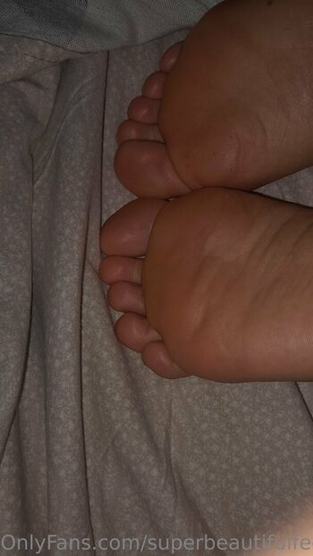 superbeautifulfeet80
