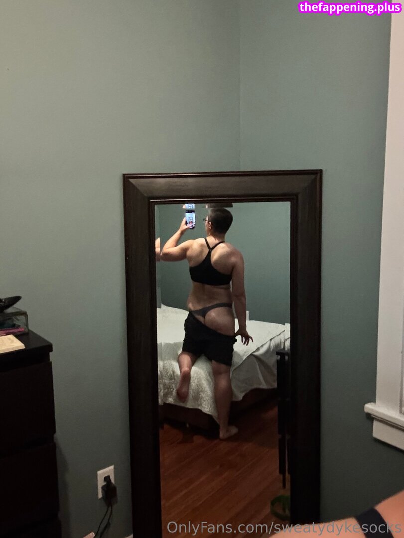 sweatydykesocks