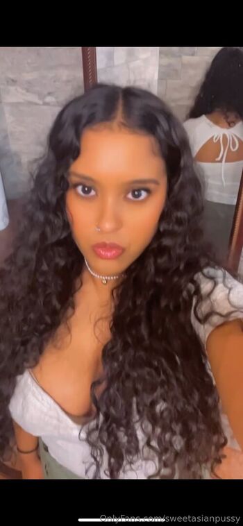 sweetasianpussy
