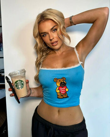 Tallia Storm