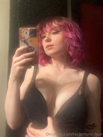 taylorhoneybun