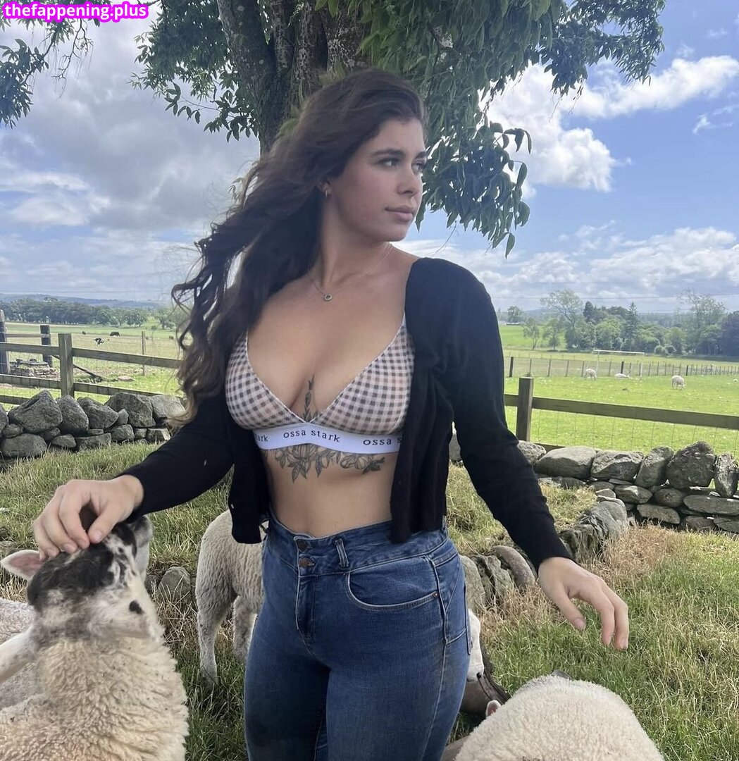 Thatbrunnettefarmher