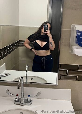 Thehotwifenurse