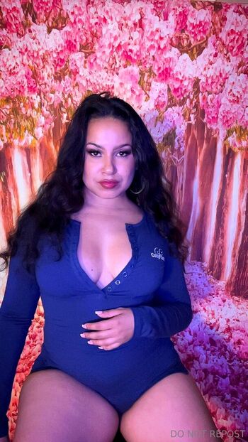 thenewqueenofcomedy