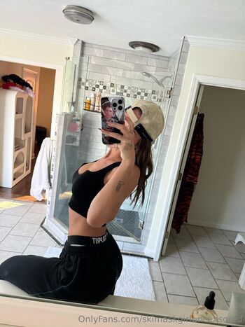 Theskimaskgirl