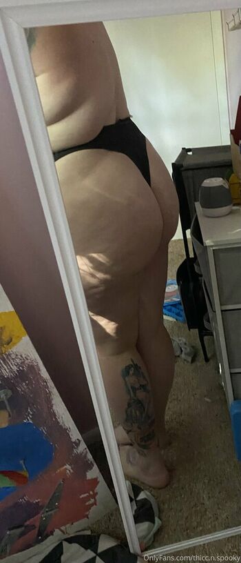 thicc.n.spooky