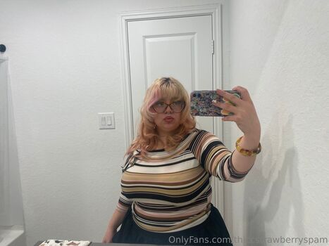 thiccstrawberryspam