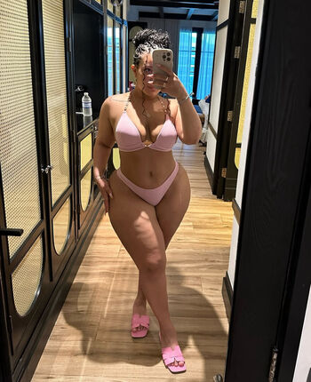 Thick Baddie