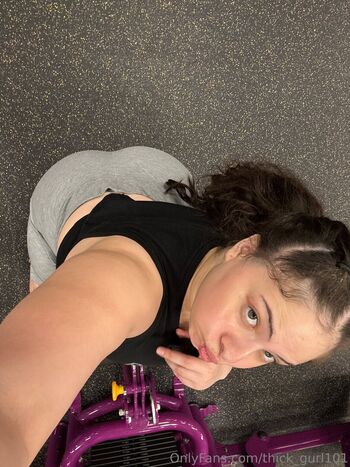 Thick_gurl101