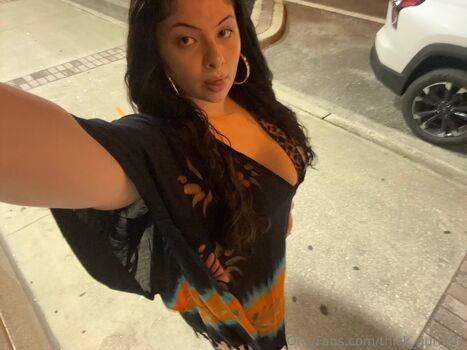 Thick_gurl101