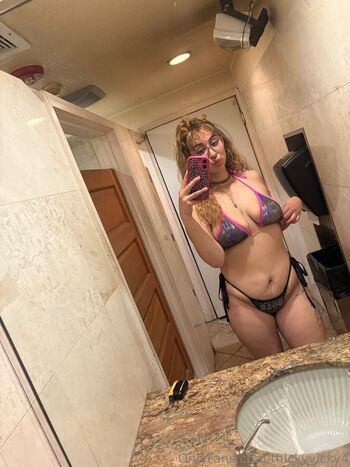 thickyvicky4