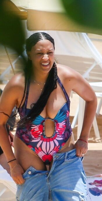 Tia Mowry
