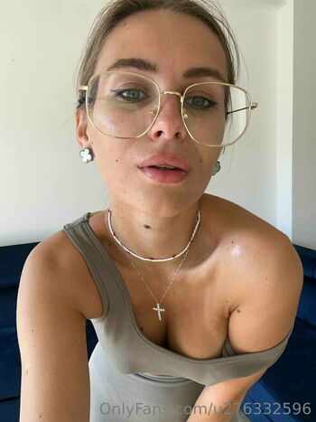 tiffany_leee