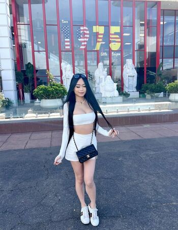 tiffanyxhoang