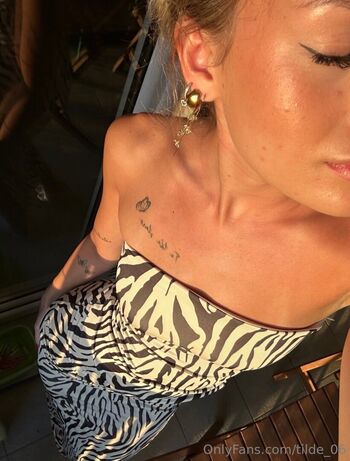 tilde_06