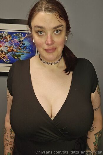 tits_tatts_and_tolkien