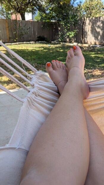 tittiesandfeetiesfree