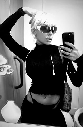 Toni Trips