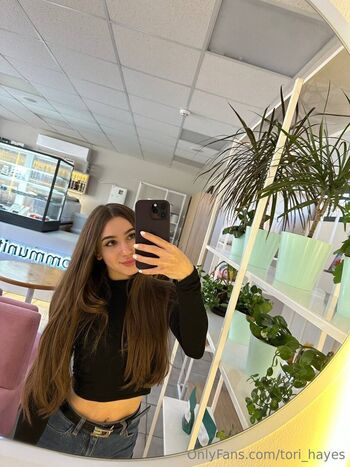 tori_hayes