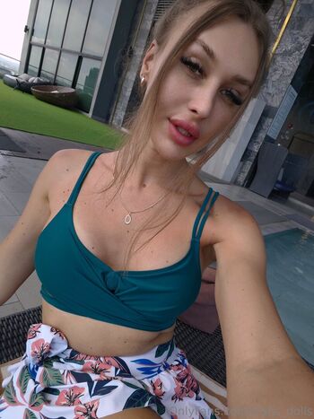 trans_dolls
