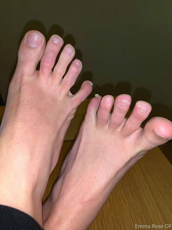 twofeet10toes