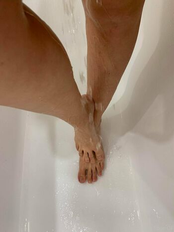 twofeet10toes