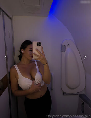 Vanessajolie