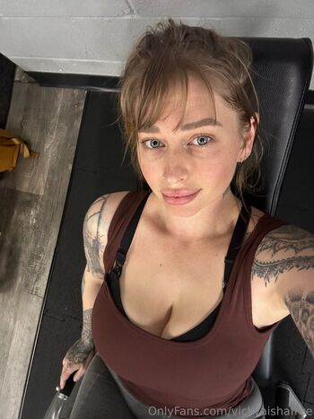vickyaishafree