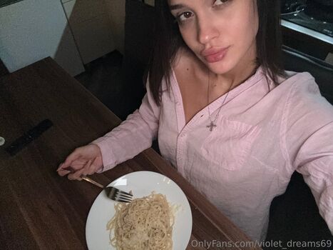 violet_dreams69