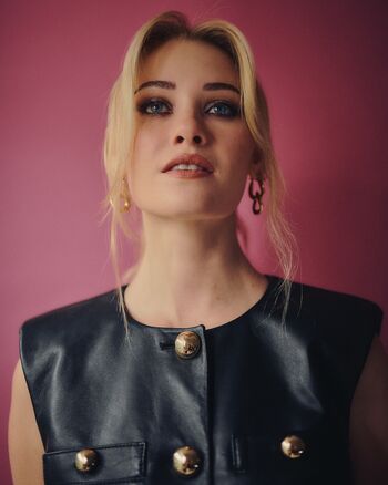 Virginia Gardner