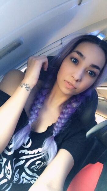 WatchGirlsPlay