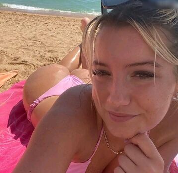 Wer ist das? Name anscheinend Vivien