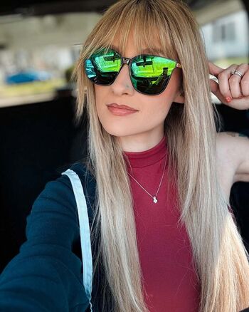 WheezyBlonde