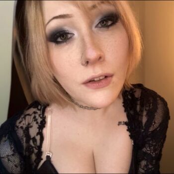WhisperingPizza ASMR