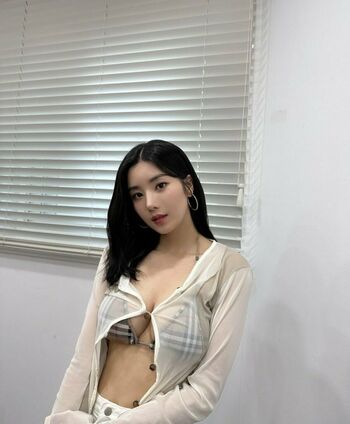 WomenK-pop