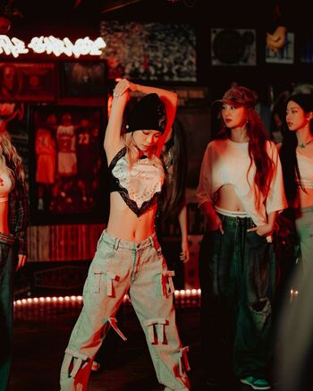 WomenK-pop