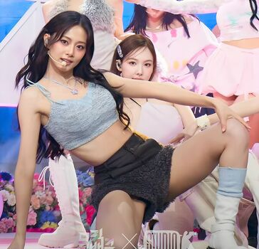 WomenK-pop