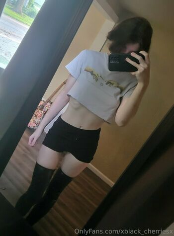 xblack_cherriesx