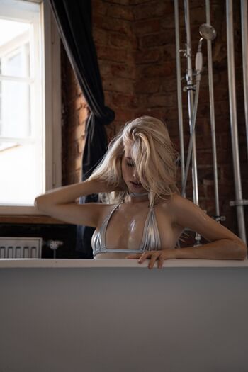 xeniablondi