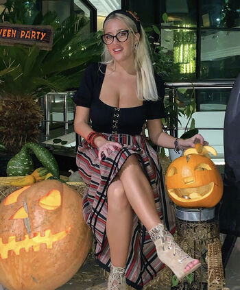 Xhulia Niсo