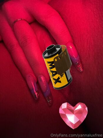 yannaluxfree