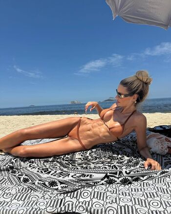 Yasmin Brunet
