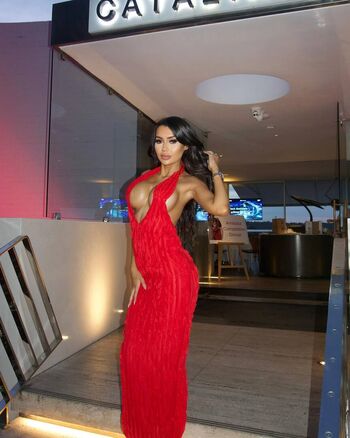 yasmine_eve