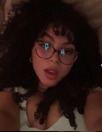 ykJazlyn