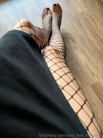 your_feet_fantasies
