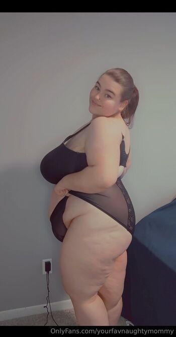 yourfavnaughtymommy