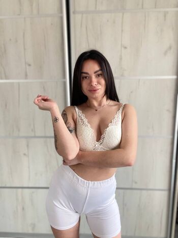 yourlesbianx