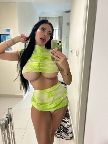 yvonne_bar