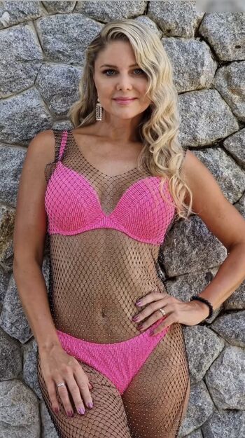 Yvonne Woelke
